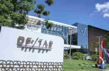 Jair Bolsonaro é internado para ser submetido a cirurgia nesta quinta